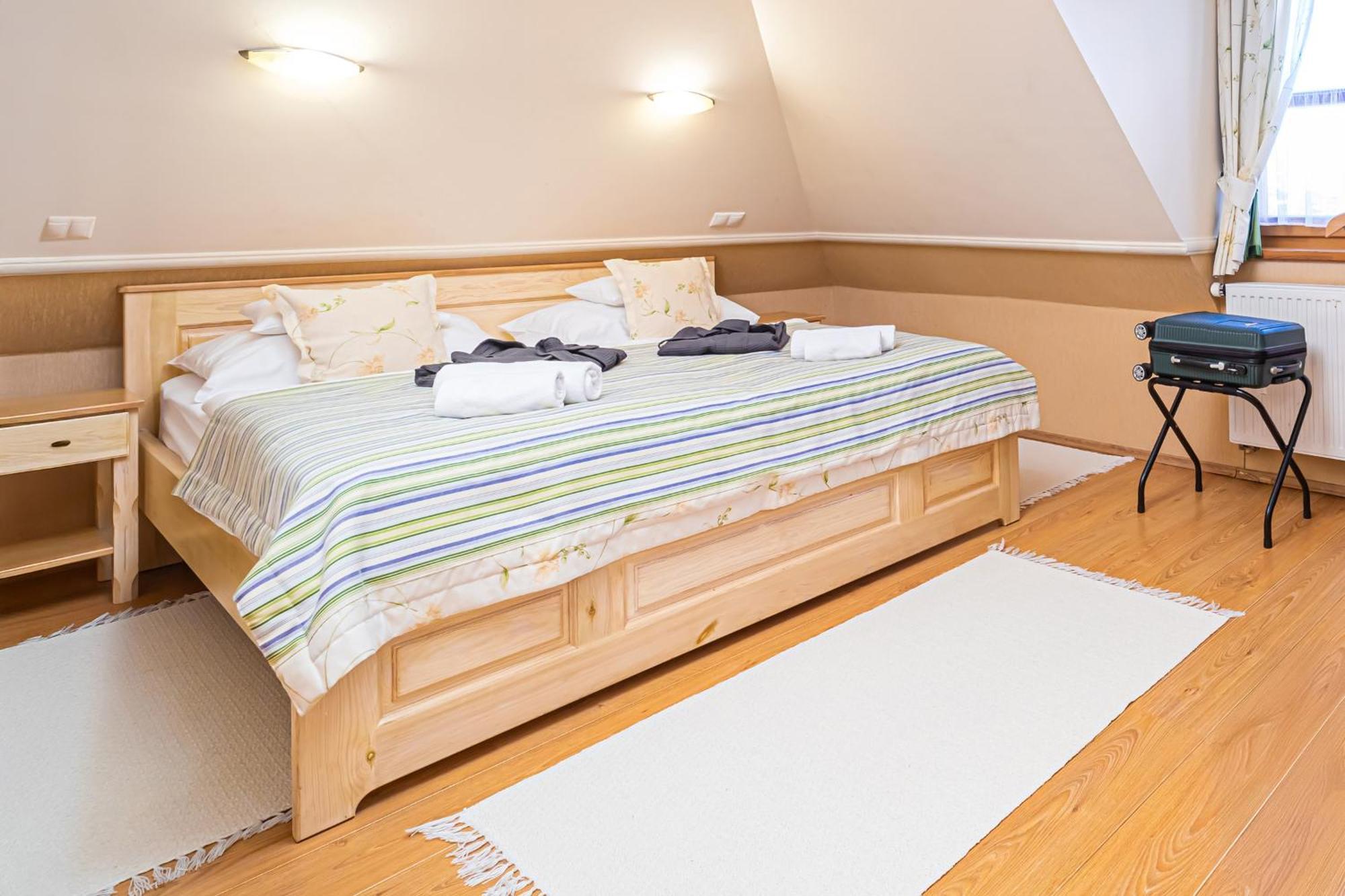 Rigotanya Relax & Wellness Panzio Buekfuerdo Otel Dış mekan fotoğraf