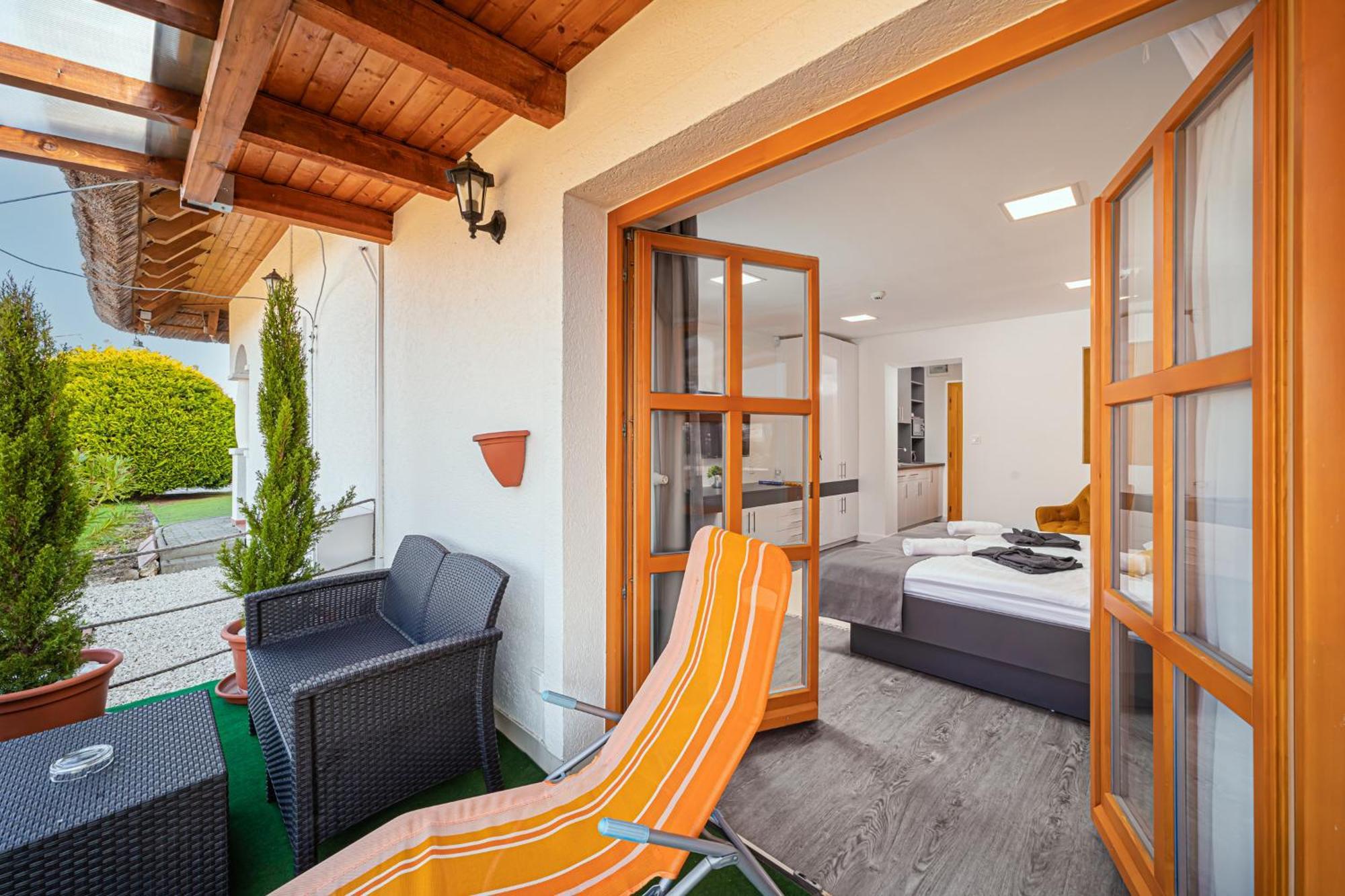 Rigotanya Relax & Wellness Panzio Buekfuerdo Otel Dış mekan fotoğraf