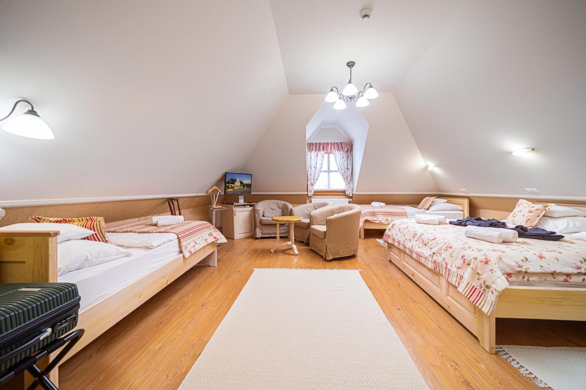 Rigotanya Relax & Wellness Panzio Buekfuerdo Otel Dış mekan fotoğraf